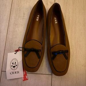 Cider Tan Loafers with Black Bow Accent